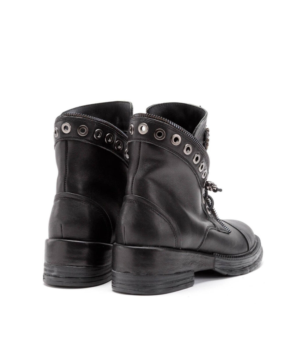 botin con adorno central black 2