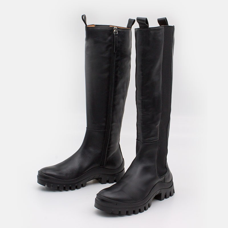 wampu bota de piel con elastico lateral con suela vibram