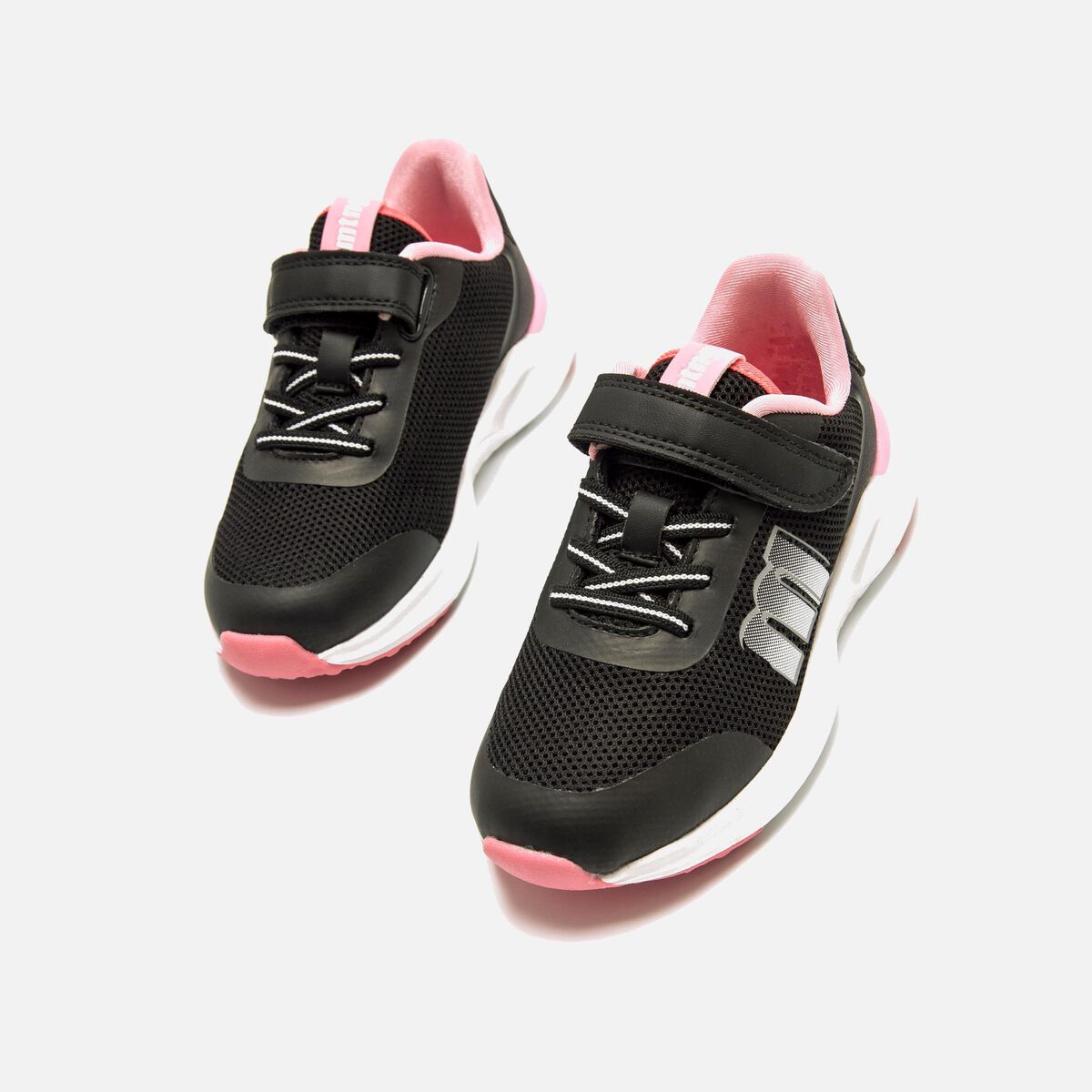 Zapatillas Nina SOMO negro 60189 C57406 MTNG 02